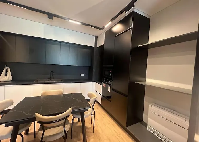 Modern New Near Apartamento Tirana